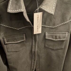 Thirty Thirty Women's Sage Green 💚  Button Down Shirt/ Jacket